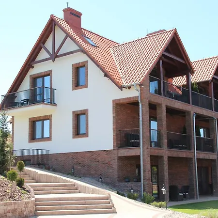 شقة Pod Kominkiem