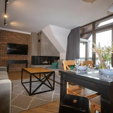 Pod Kominkiem Apartment *
